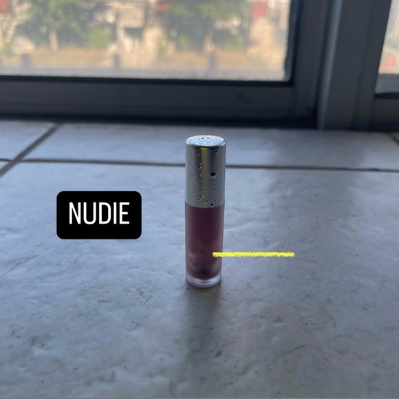 Fitglow Beauty Lip Colour Serum - Picture 6 of 9